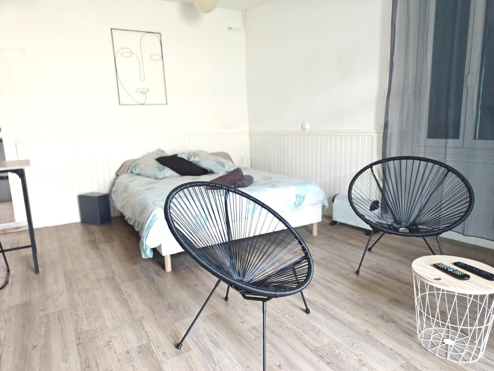 Studio Entier Proche Des Commerces - 1 A 2 Pers - Langon  Exterior photo